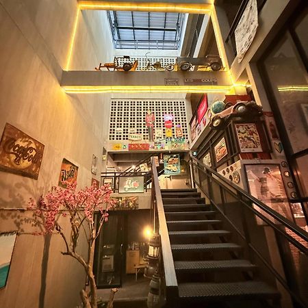 Labkoff Cafe And Hostel Канчанабури Экстерьер фото